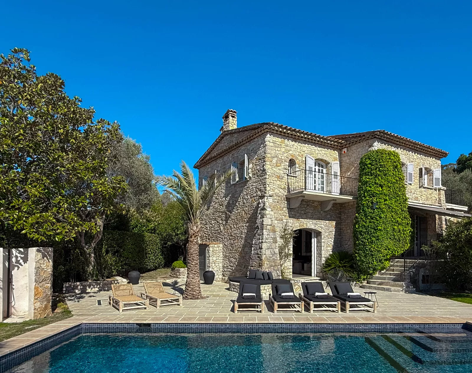 Villa Magnifique – realisiertes Projekt von Azur360 in Cannes