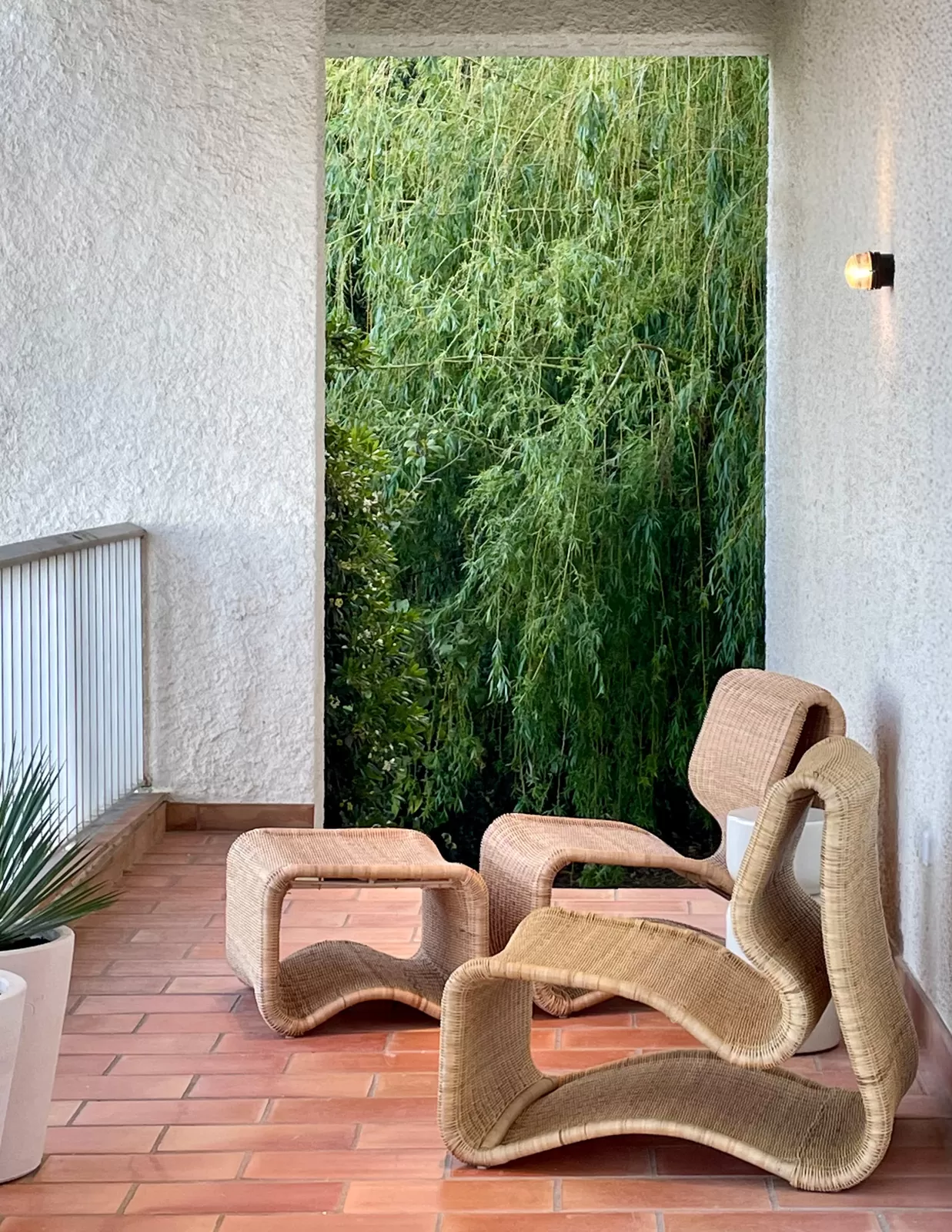 Terrasse einer Ferienvilla an der Côte d'Azur